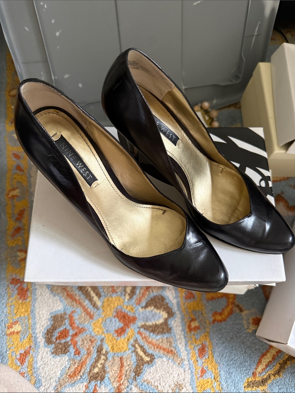 Nine West Black Leather Pointed Pumps with Gold Insole
